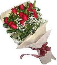 11 adet kirmizi güllerden özel buket  Afyon internetten çiçek siparişi 