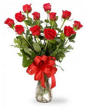  Afyon çiçek , çiçekçi , çiçekçilik  12 adet kırmızı güllerden vazo tanzimi