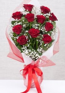 11 kırmızı gülden buket çiçeği  Afyon 14 şubat sevgililer günü çiçek 