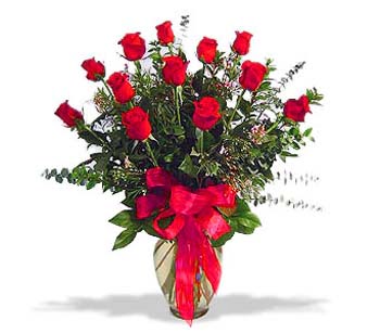 çiçek siparisi 11 adet kirmizi gül cam vazo  Afyon online çiçek gönderme sipariş 
