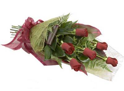 ucuz çiçek siparisi 6 adet kirmizi gül buket  Afyon çiçek siparişi sitesi 