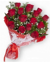 11 kırmızı gülden buket  Afyon güvenli kaliteli hızlı çiçek 